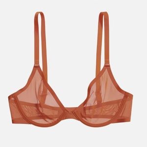 CUUP THE PLUNGE
Mesh Bra in Clay Size 38F